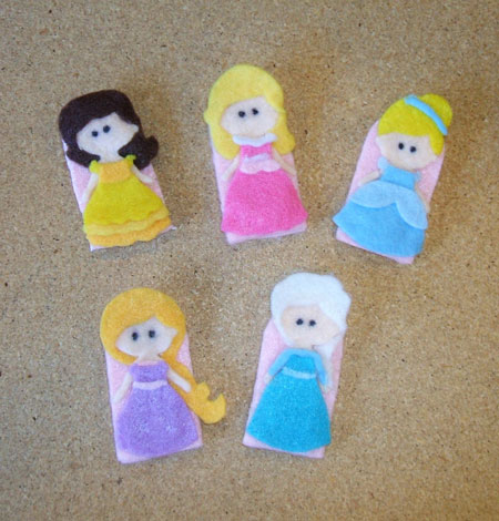 Five princesses [finger puppet set]
