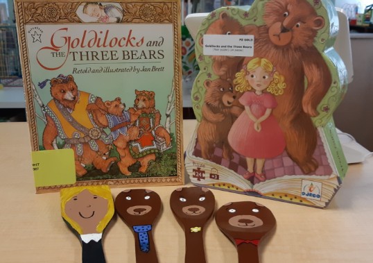 Goldilocks and the Three Bears [story kit] / based on the book by Jan Brett